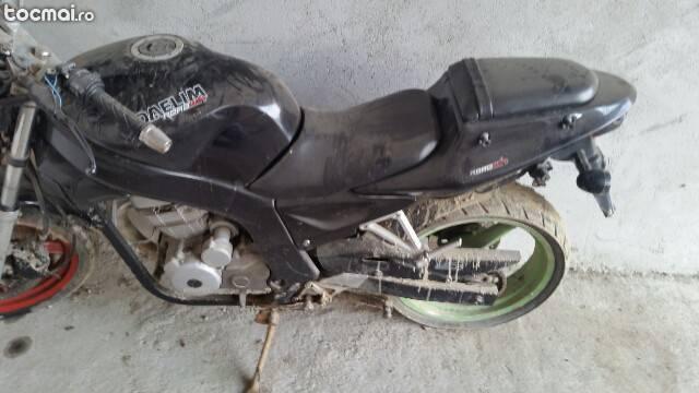 Daelim 125, 2001, motocicleta