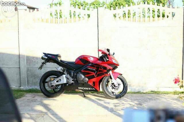 Honda CBR 600 RR, 2004