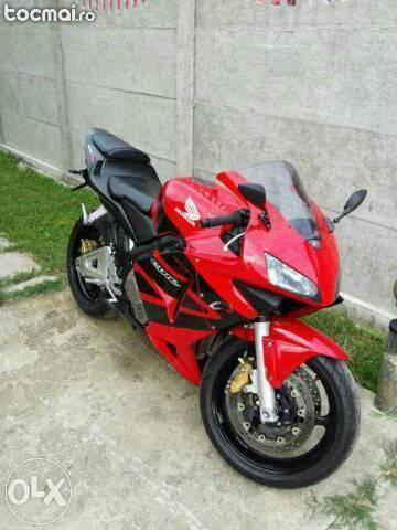 Honda CBR 600 RR, 2004