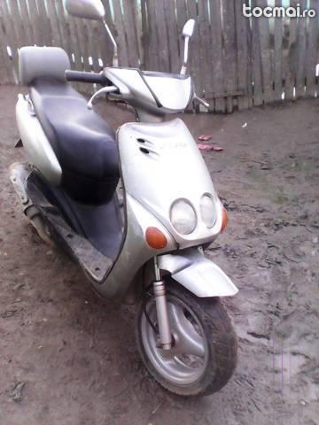 Yamaha Neos, 2005