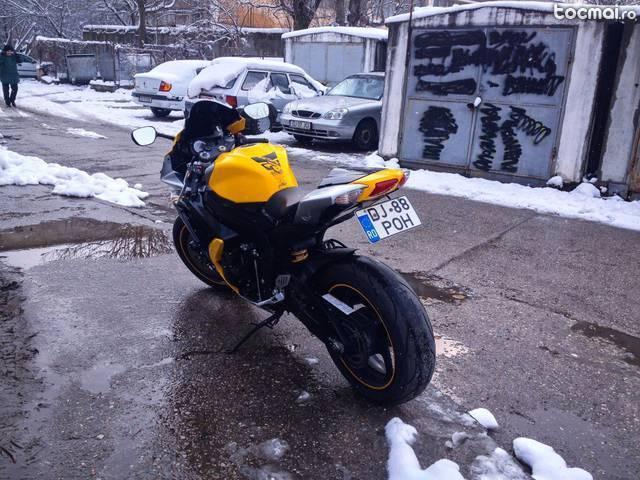 Suzuki GSXR 600 K9