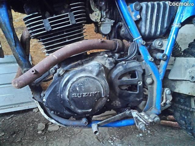 suzuki dr 500