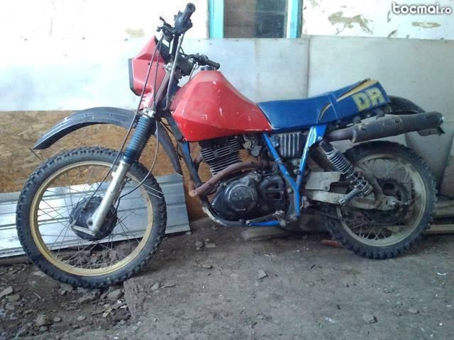 suzuki dr 500