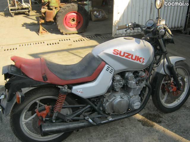 Suzuki GS 550 M Katana