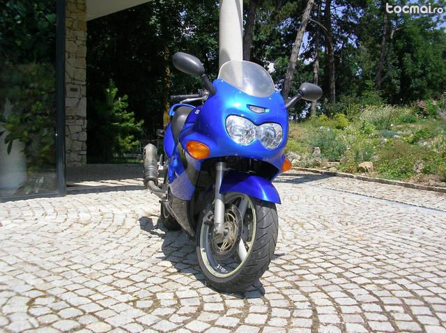 Suzuki gsx 600 f