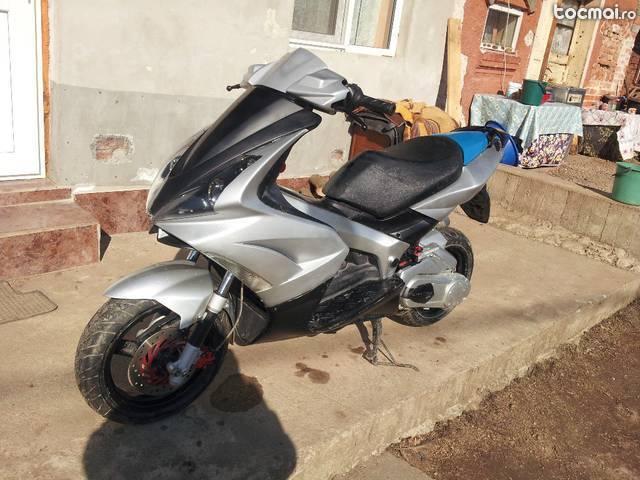 Scuter Peugeot Jet- Force injectie