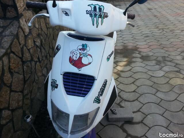 Scuter Aprilia sr 1 set de 80 cm3