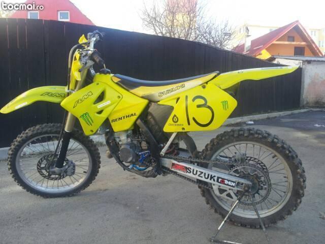 suzuki rm 2004