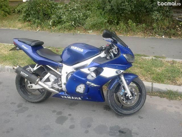Yamaha R6, 2000