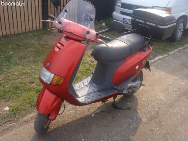 Piaggio Sfera, 2000 , 125 4t