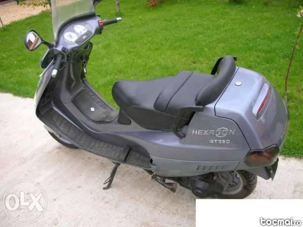 Piaggio Hexagon GT 250, 1998