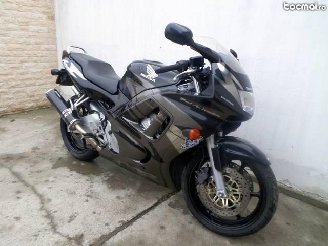 Honda cbr 600cc an1997 103cp 44321km