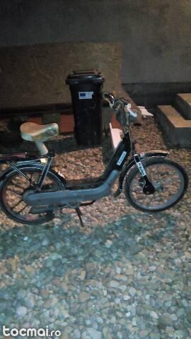 Piaggio . Porneste . sau o dezmembrez