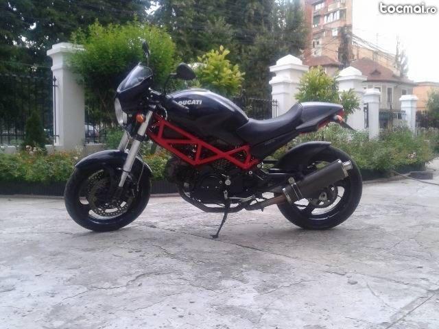 Ducati Monster 695, 2007