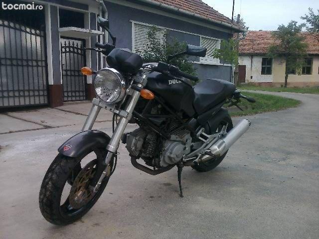 Ducati monster- dark 600