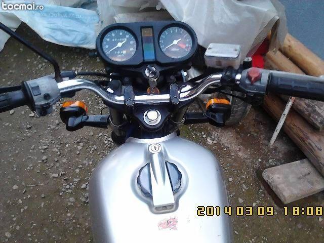 Honda cb250n, 1981