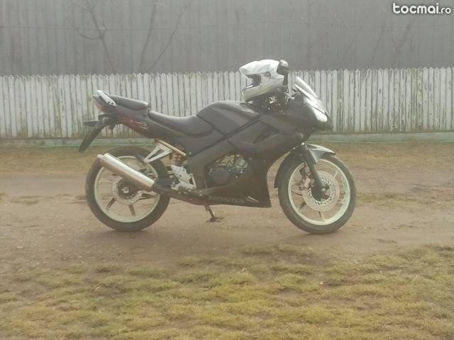 Honda cbr 125 r 2009