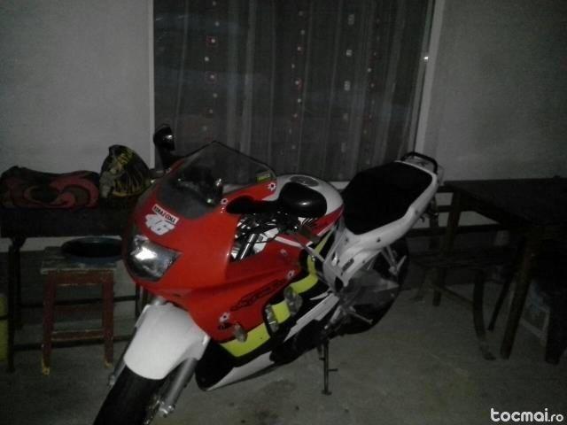 Honda cbr 600f