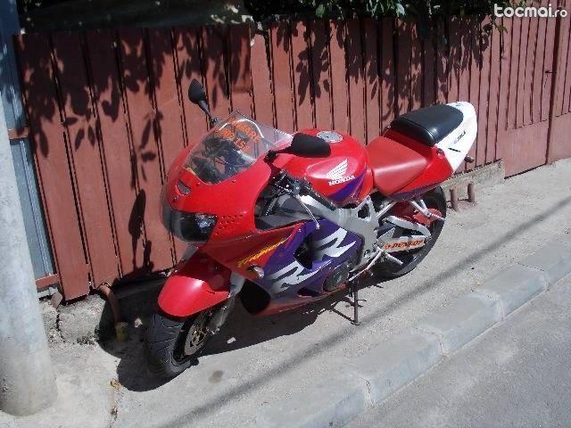 honda cbr 900 rr