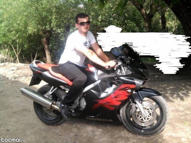 Honda cbr f4 2000