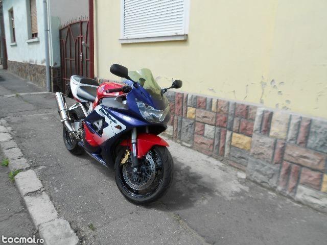 Honda CBR Fireblade929