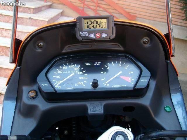 Honda Dominator NX500