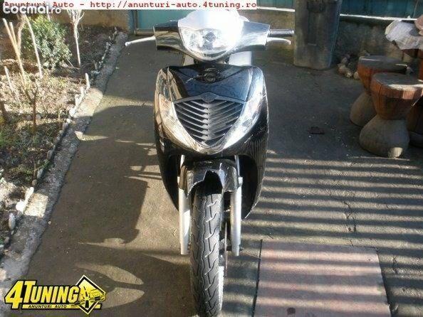 Honda sh 125 i din 2006 .