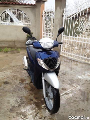 Honda SH 150 i, 2005 Full Injection