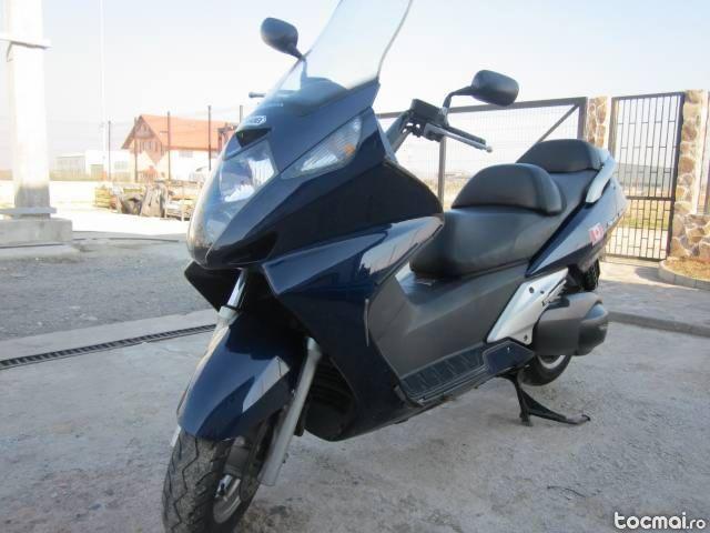 Honda silver wing, 2002 recent adus