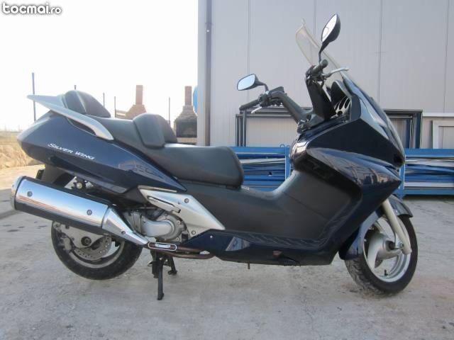 Honda silver wing, 2002 recent adus