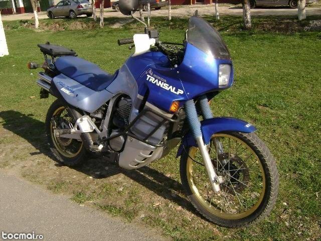 Honda transalp 600