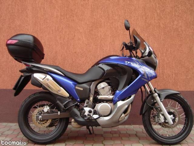 Honda transalp 700, 2008