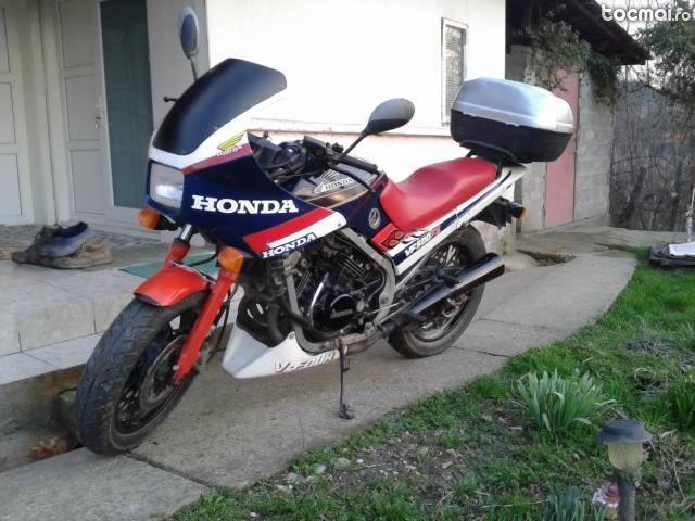 Honda vf500