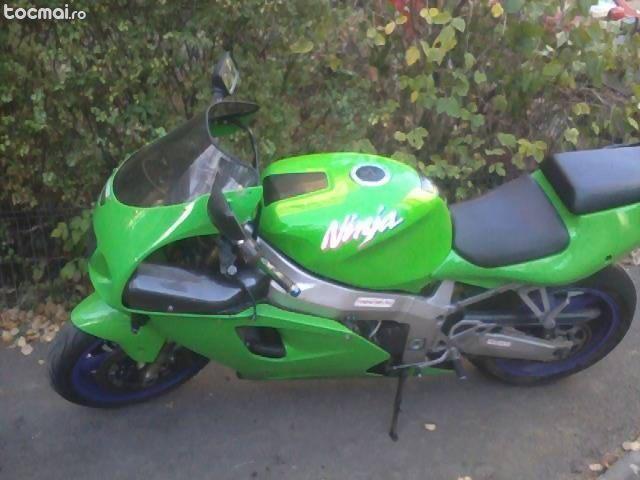 Kawasaki Ninja zx7, 1998