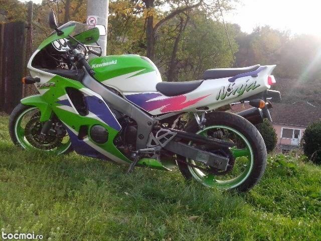 Kawasaki ZX6R, 1995