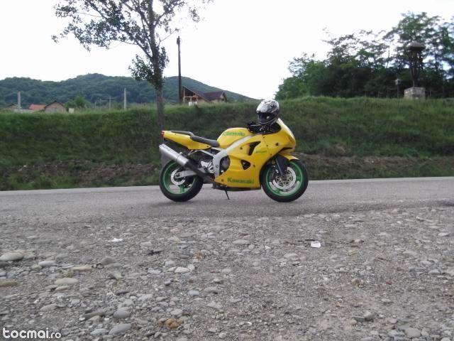 Kawasaki zx6r, 1999