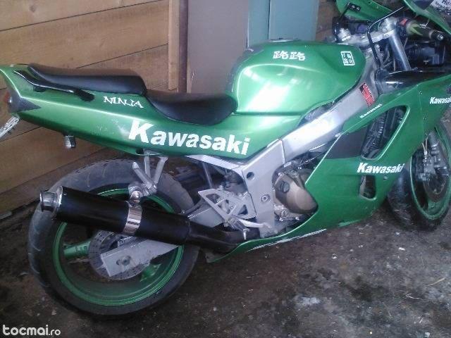Kawasaki zx6r 600cc 1996
