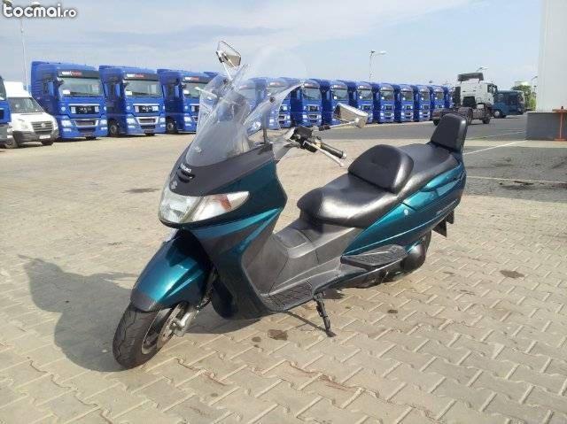 Maxiscuter suzuki burgman 250 cmc