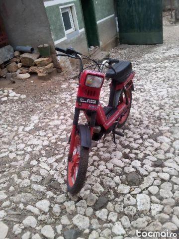 Moped Fantic Motor