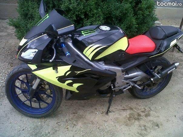 Motocicleta Aprilia RS 125