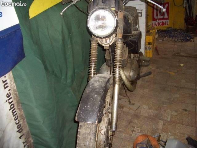 motocicleta de colectie, jawa cz 175