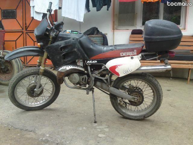 Motocicleta derbi de 80cm