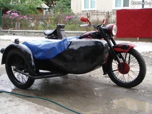 Motocicleta Ij 49