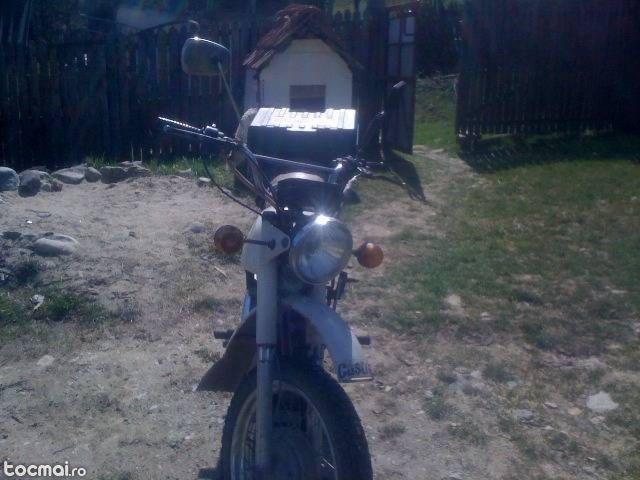 Motocicleta Minsk