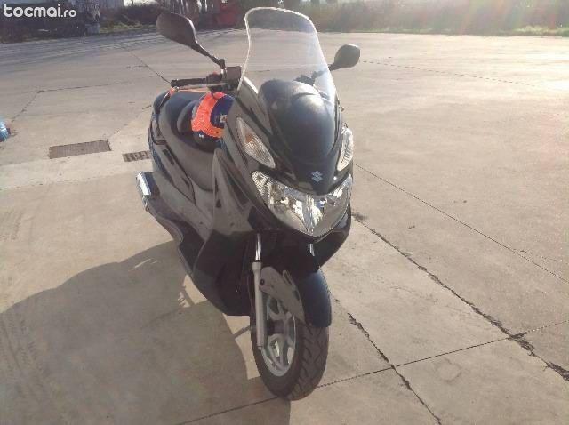 Motocicleta Suzuki Burgman 150 an 2004 import Italia