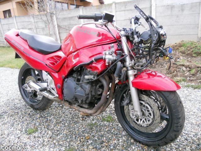 Motocicleta Suzuki RF 900 R