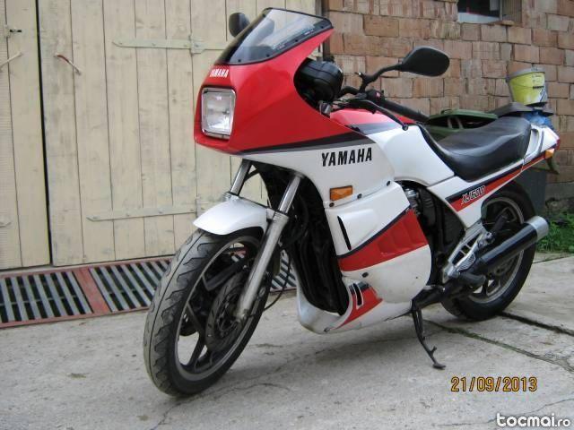 Motocicleta yamaha xj600 1984