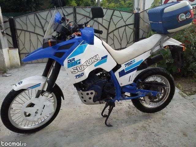 Motocileta Suzuki DR Big 750