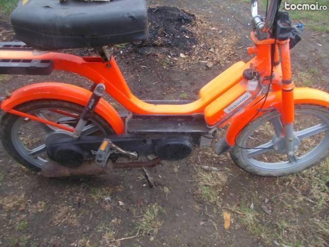 piaggio ciao moped 2000