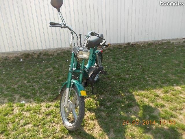 Piaggio moped, 1998